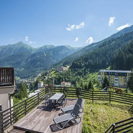 Picturesque With Terrace Apartment *