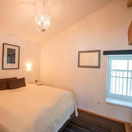 Penthouse In Near Lifts