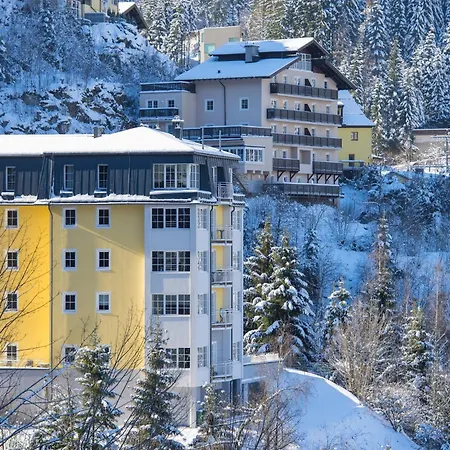 Picturesque With Terrace Apartment *